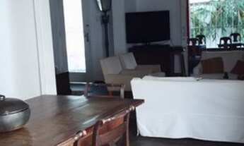 Imagem 6: Casa para venda possui 320 metros quadrados com 5 quartos em Humaitá - Rio de Janeiro - RJ