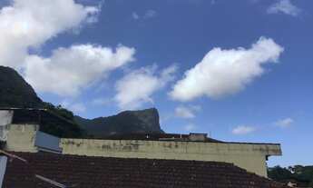 Imagem 3: Casa para aluguel possui 300 metros quadrados com 4 quartos em Jardim Botânico - Rio de Ja