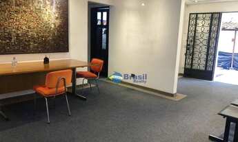 Imagem 4: Casa com 500m² de área construída e 6 vagas de estacionamento para alugar, por R$ 45.000/m