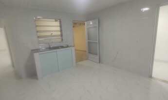 Imagem 5: Casa Térrea para aluguel, ônibus de frente ao imóvel, diversos comercios bem pertinho. Cas