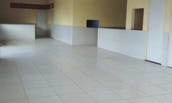 Imagem 4: TRANQUEDO NEVES - Rua Do Marfim, 17, aproximadamente 210m², loja ampla de esquina, com 4 b