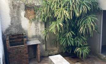 Imagem: Casa frente de rua. Ótima para morar ou