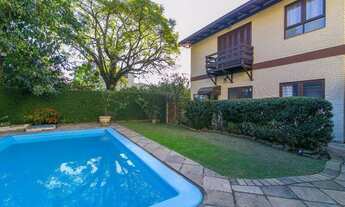 Imagem 2: Casa 04 dormitórios no bairro Tristeza em Porto Alegre