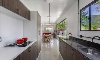 Imagem 7: Excelentes casas container recém construídas no Ribeirão da Ilha