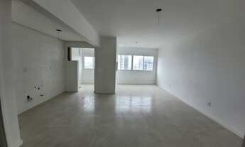 Imagem 3: Apartamento novo e nunca habitado com 2 dormitórios (1 suíte) e garagem no centro de Trama