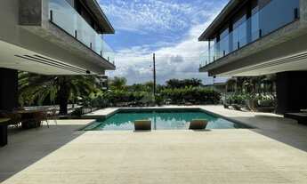 Imagem 3: Casa para venda possui 700 metros quadrados com 9 quartos em Riviera - Bertioga - SP