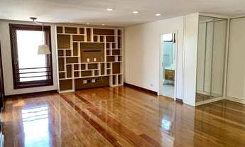 Imagem 6: Casa para venda possui 235 metros quadrados com 3 quartos em Interlagos - São Paulo - SP