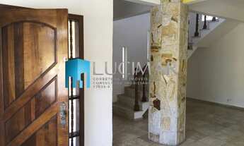 Imagem 2: Casa com três dormitórios sendo um suíte - Locação - Vila Germânia