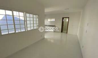 Imagem 7: CASA RESIDENCIAL em UBERLÂNDIA - MG, BRASIL