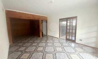 Imagem 5: Casa com quintal, edicula, 3 dormitorios, 1 suite, churrasquera, 3 vagas cobertas