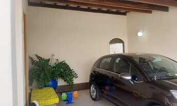 Imagem 4: Casa para venda tem 230 metros quadrados com piscina, b. Brasil - Uberlândia - MG