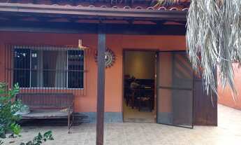 Imagem: Alugo casa com 4 quartos com churraqueira