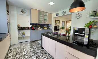 Imagem 7: LC / Linda e Aconchegante Casa duplex de 4Q sendo 3 Suítes e Área Gourmet no Melhor Condom