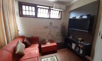 Imagem 4: Casa de condomínio para aluguel possui 275 metros quadrados com 3 quartos