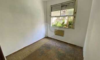 Imagem 3: Apartamento para venda possui 54 metros quadrados com 3 quartos em Tijuca - Rio de Janeiro