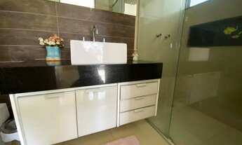 Imagem 2: Casa de condomínio sobrado para venda tem 328 metros quadrados com 3 quartos