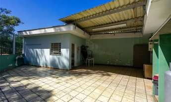 Imagem 2: CASA PARA REFORMA, PEQUENO CONSTRUTOR OU INCORPORADORA - 204 m2 de área útil em um terreno