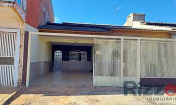 Imagem: VALPARAíSO DE GOIáS - Casa Padrão - JARDIM