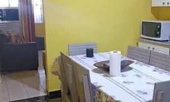 Imagem 7: Casa com 2 dormitórios (1 suíte), com vaga de garagem, área de serviço com churrasqueira