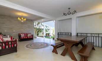 Imagem 6: Casa de condomínio para venda tem 852 metros quadrados com 6 quartos