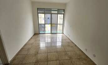 Imagem: VENDO EXCELENTE APTO 2QTOS-70M2-DEP DE EMPREGADA