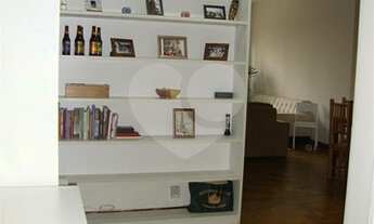 Imagem 5: Rua Avanhandava muito iluminado e amplo, com um charmoso jardim interno. Otima localizaça