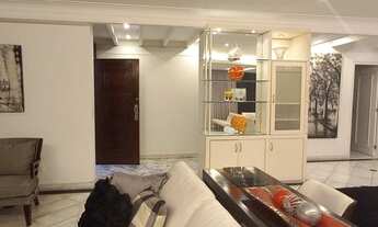 Imagem 1: Apartamento para venda tem 225 metros quadrados com 4 quartos em Copacabana - Rio de Janei