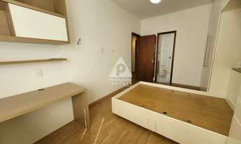 Imagem 7: Apartamento Reformado 3 Quartos (1 Suíte), Varanda Ampla e 2 Vagas em Laranjeiras - Pronto