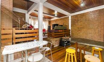 Imagem 3: Casa 3 dormitorio com 230m2 pátio com piscina no bairro Itu Sabará