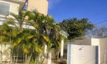 Imagem: Casa Ampla com 2 Pavimentos - 470m² de