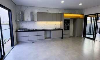 Imagem 2: Exclusividade em Piratininga: Casa com 3 Suítes e Piscina Natural com Praia Privativa