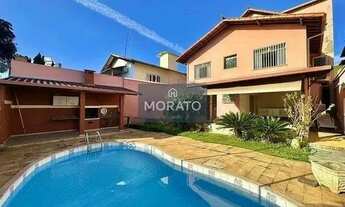 Imagem: Casa com 5 quartos sendo 2 suítes com 5