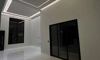 Imagem 5: Alto Padrão + Pé Direito Alto + Piscina ( Vicente Pires