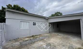 Imagem: Casa com Terreno Amplo no Bairro Marrocos