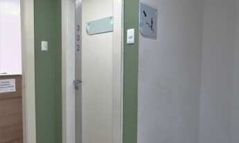 Imagem 4: Sala comercial em prédio todo reformado com elevador e porteiro para locação