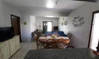 Imagem 4: Residência com 5 dormitórios, mobiliada , em ótima localização a poucas quadras do mar em