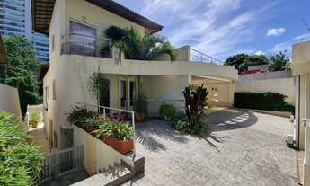 Imagem: Casa em condomínio à venda com 690 metros