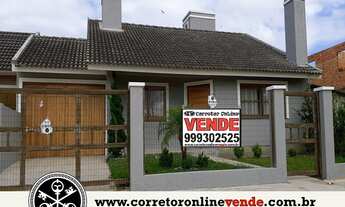 Imagem 1: Residência com 3 dormitórios (1 suíte) e garagem fechada junto ao centrinho de Nova Traman