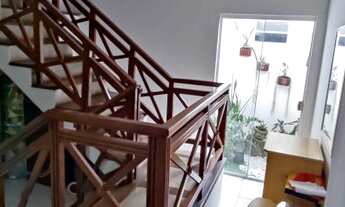 Imagem 7: GRANDE OPORTUNIDADE! - Casa Duplex 5 Quartos, 4 Suítes, com Piscina, Banheira e Churrasque