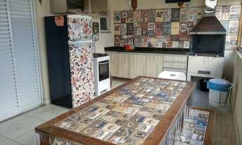 Imagem 2: Excelente sobrado com churrasqueira e varanda envidraçada