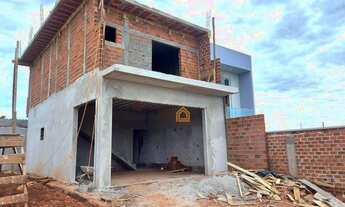 Imagem 3: Sobrado em Porto Rico com 3 Suítes e Piscina. Com vista do Rio Paraná