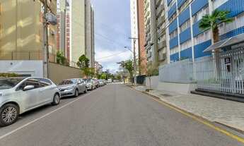 Imagem 7: Ponto comercial/Loja/Box para venda com 39 metros quadrados em Água Verde - Curitiba - PR