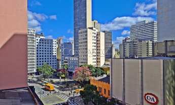 Imagem 2: Confiancce Imóveis vende: Sala comercial em localização privilegiada no Centro de Curitiba