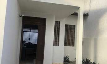 Imagem 4: Casa com 5 dormitórios para alugar por R$ 3.800,00/mês - Dix-Sept Rosado - Natal/RN