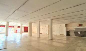 Imagem 7: Amplo imóvel para locação na Av. Torquato Tapajós/ Próx. do supermercado Vitória