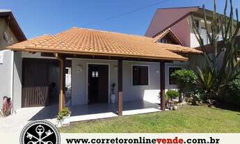 Imagem 1: Residência com 5 dormitórios, mobiliada , em ótima localização a poucas quadras do mar em