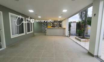 Imagem 5: Acabamento impecável. Casa com 4 quartos, sendo 3 suítes, pronta para morar. Piscina e chu