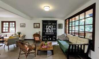 Imagem 2: Casa duplex estilo rústico a venda em condomínio fechado em São Conrado