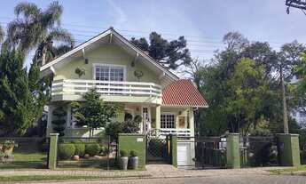 Imagem 6: Casa espaçosa ao lado do Centro com 246 m² com 4 quartos em Logradouro - Nova Petrópolis