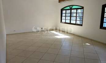 Imagem 3: Casa para venda em Interlagos ótima localização em frente a praça